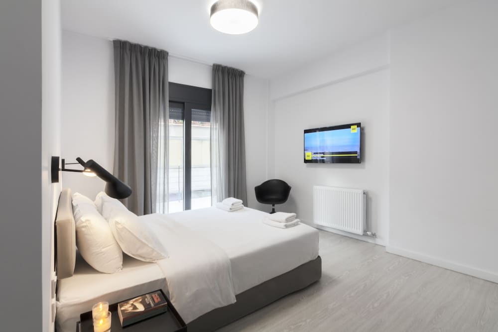 شقة فاخرة بسرير مزدوج بشرفة بغرفة نوم واحدة مع أريكة، Heritage Boutique Apartments 3/3