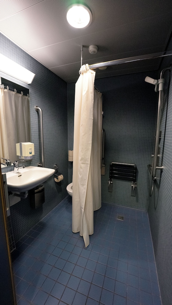 Youth Hostel Locarno 49/50
