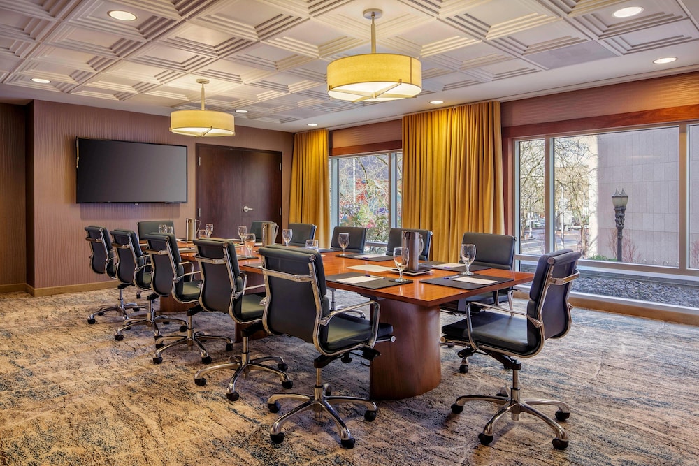 Courtyard Marriott City Center 37/39
