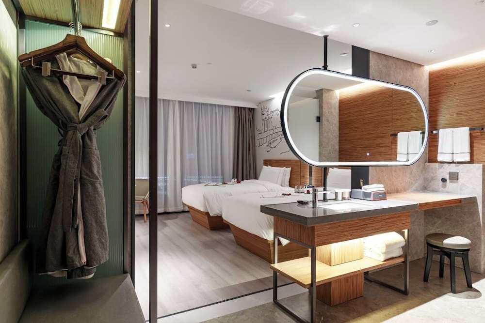 UrCove by Hyatt Nanjing South Railway Station 50/50