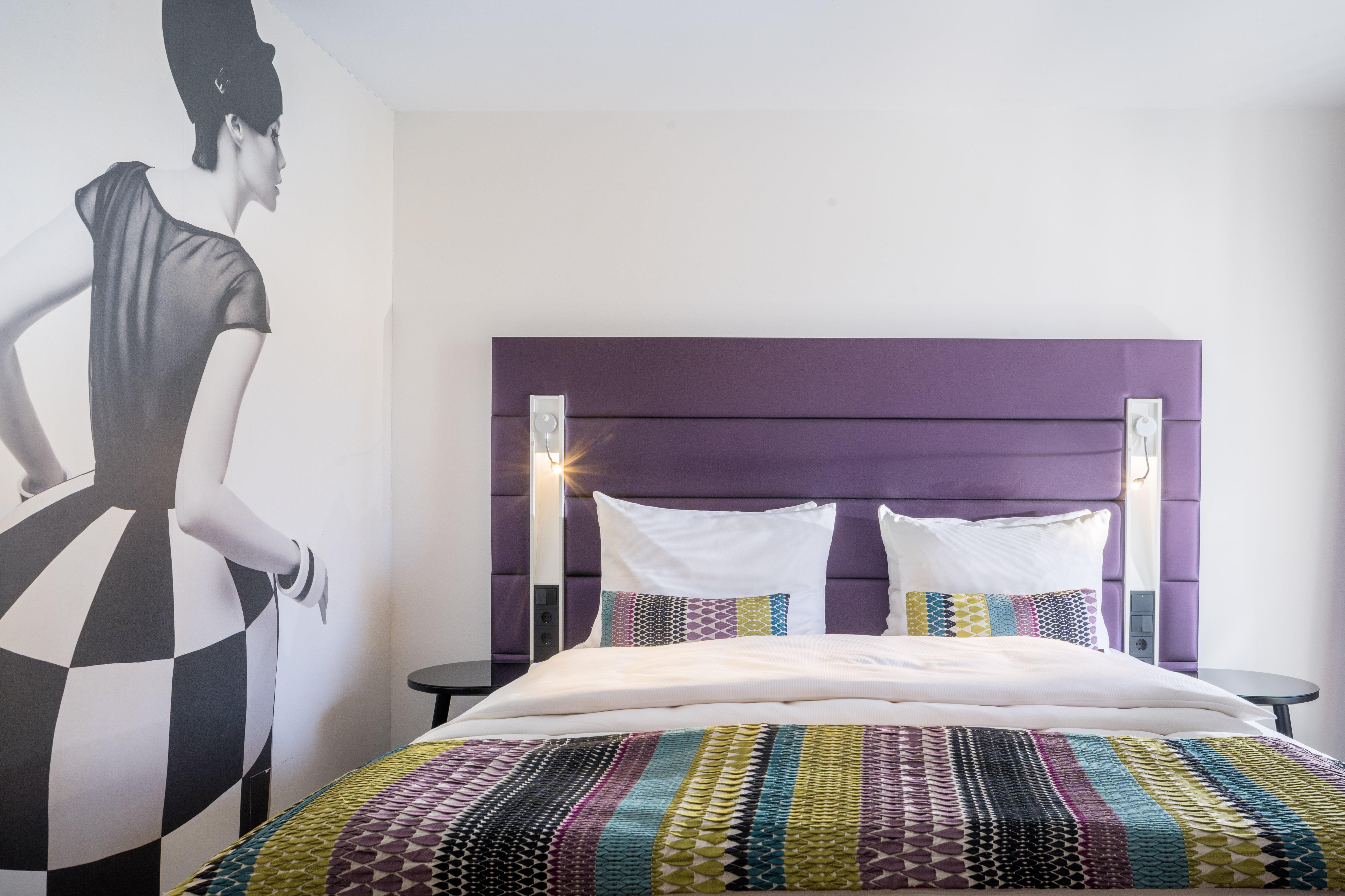 Room, Double Bed, City View