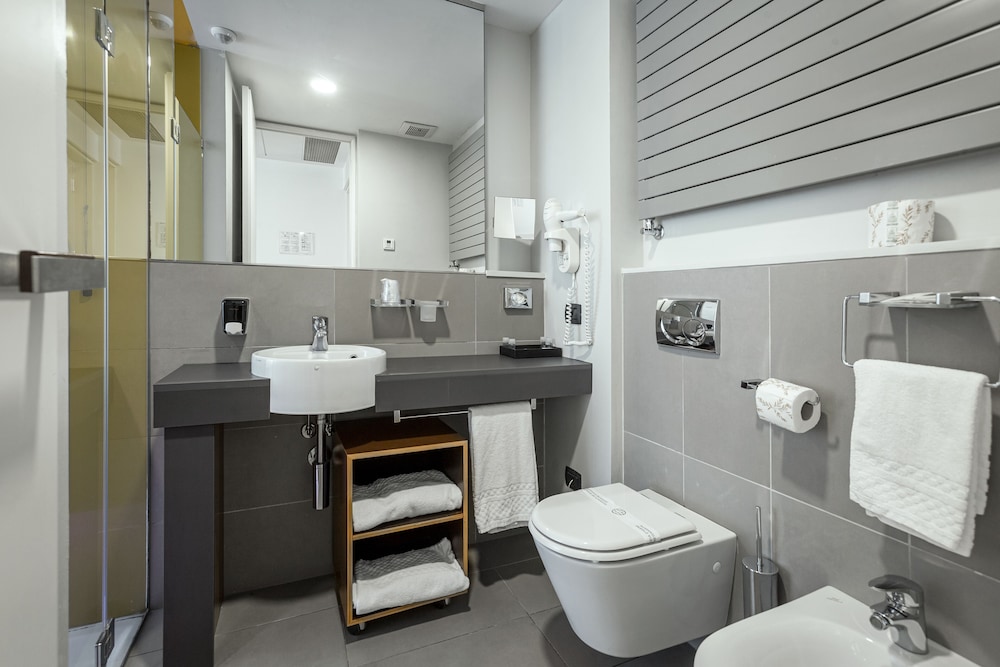 Ipoint Hotel 50/50