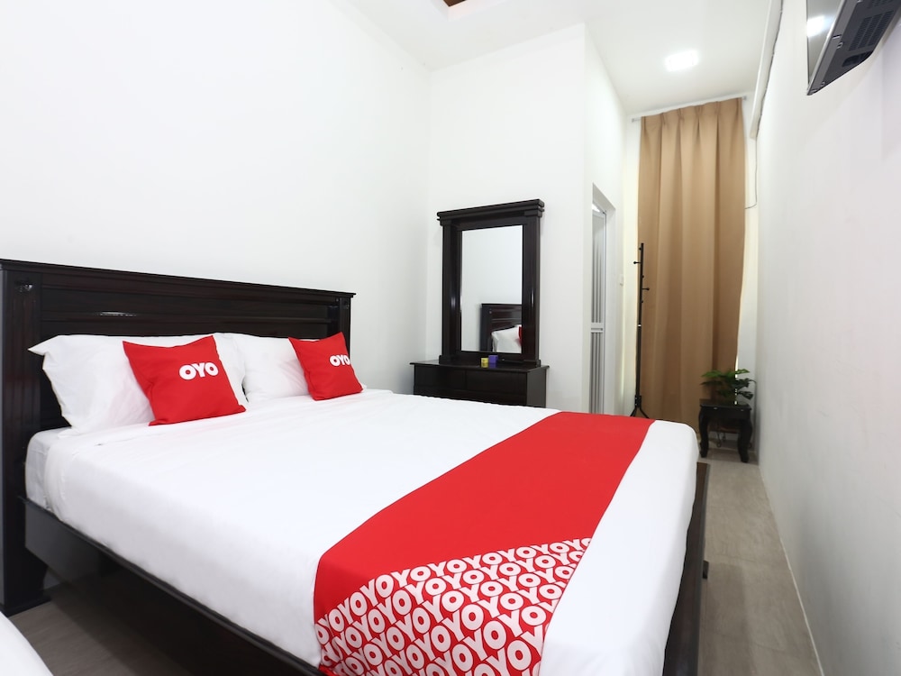 OYO 89678 Ady Hotel 15/23