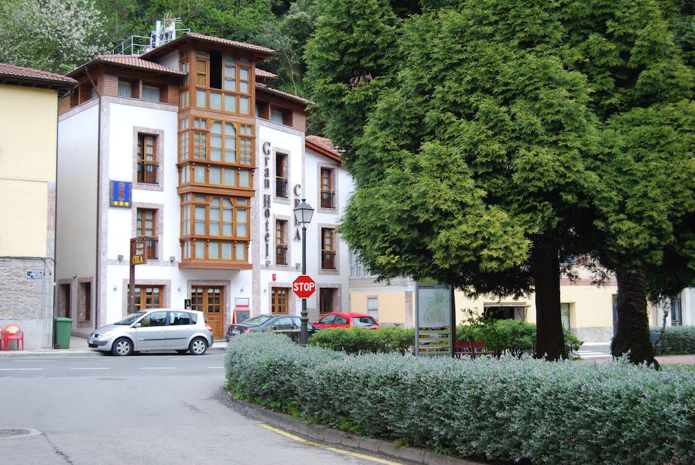 Gran Hotel Cela 5/64