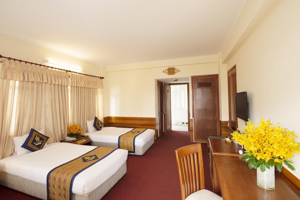 Rex Hotel 27/66