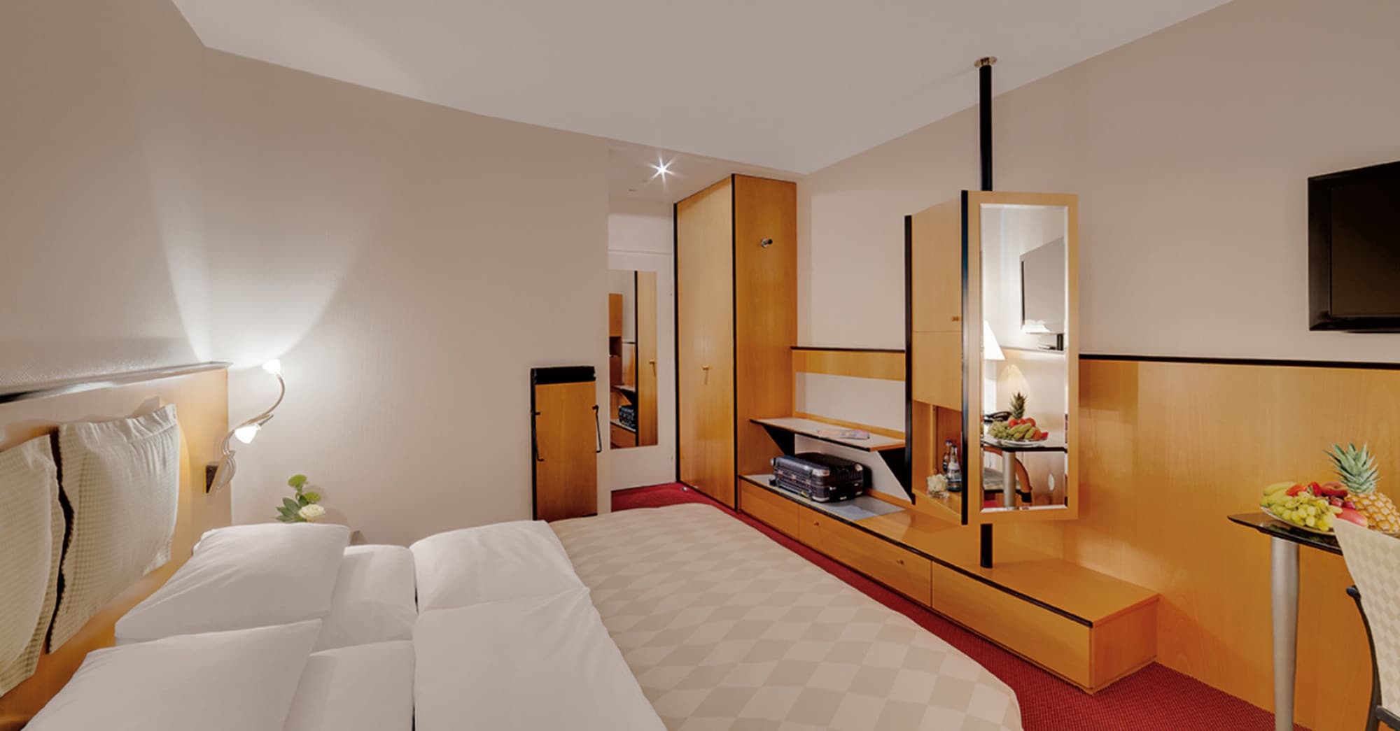 Comfort, Queen Bed, City View, Hotel am Rathaus 2/4