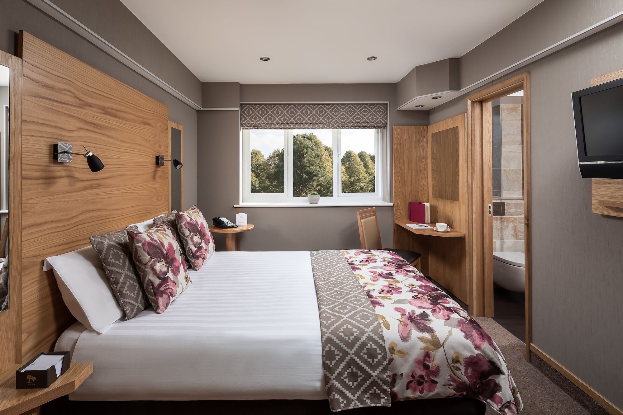 غرفة اقتصادية بسرير مزدوج، The Fairlawns Hotel And Spa 4/8