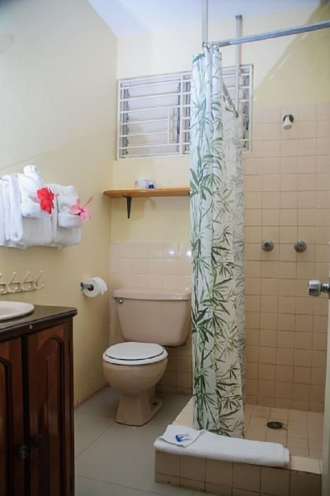 Firefly Beach Cottages and Suites 77/78