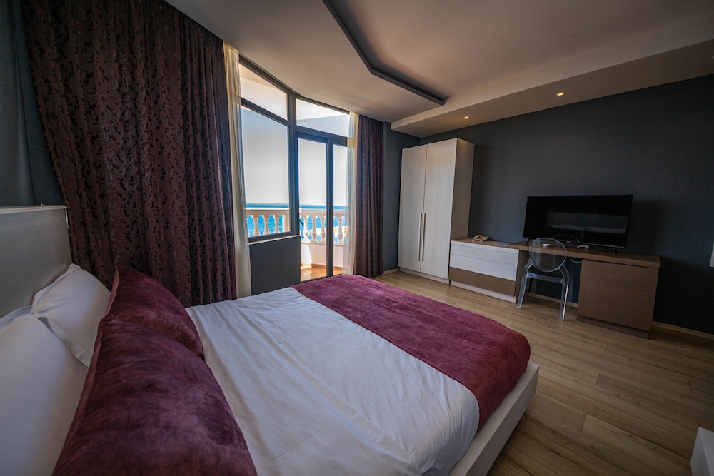 Hotel Apollon 12/64
