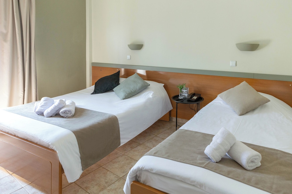 Anesis Hotel 24/50