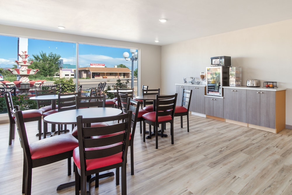 Baymont by Wyndham Socorro 33/38