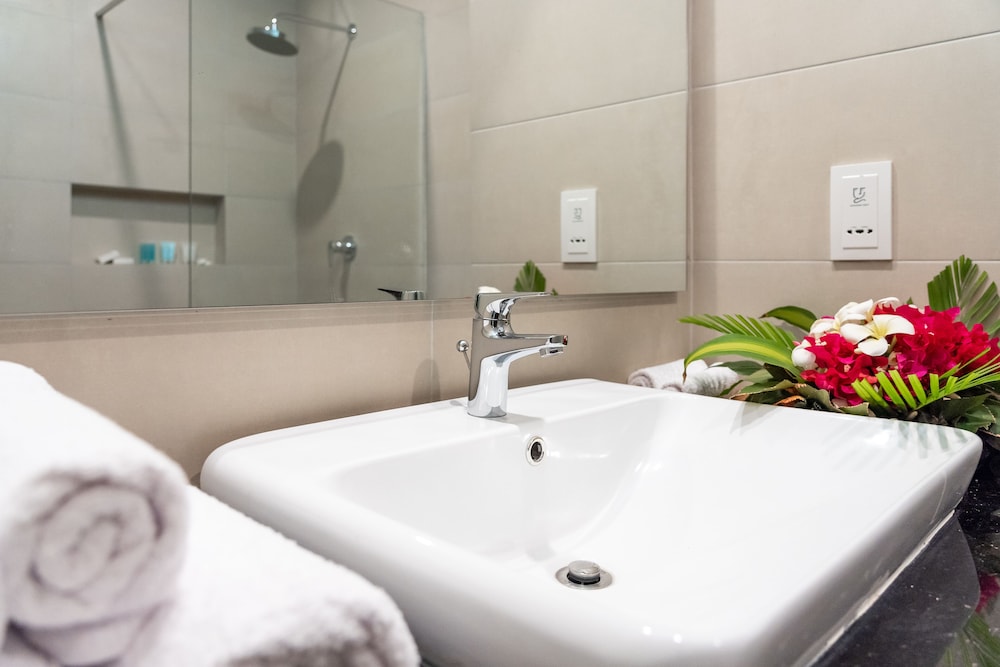 Southern Palms Beach Resort 54/54