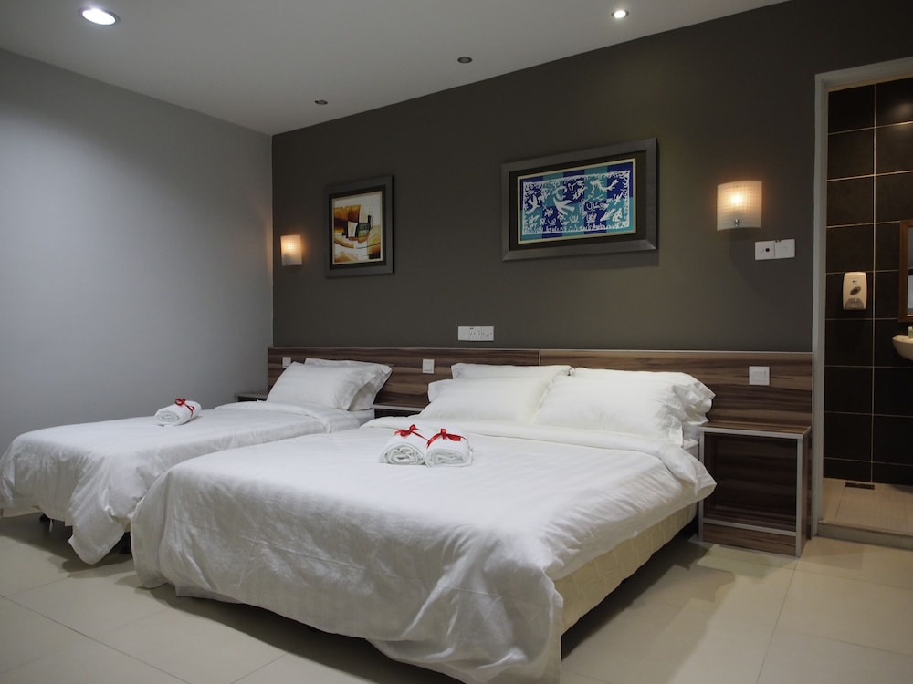 ONE AVENUE HOTEL, BALAKONG 8/30