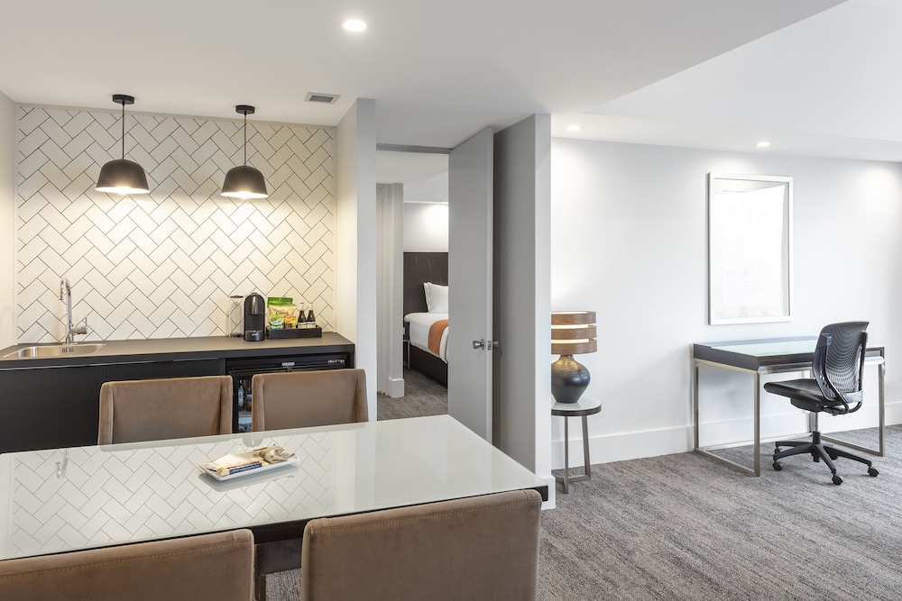 James Cook Hotel Grand Chancellor 46/60