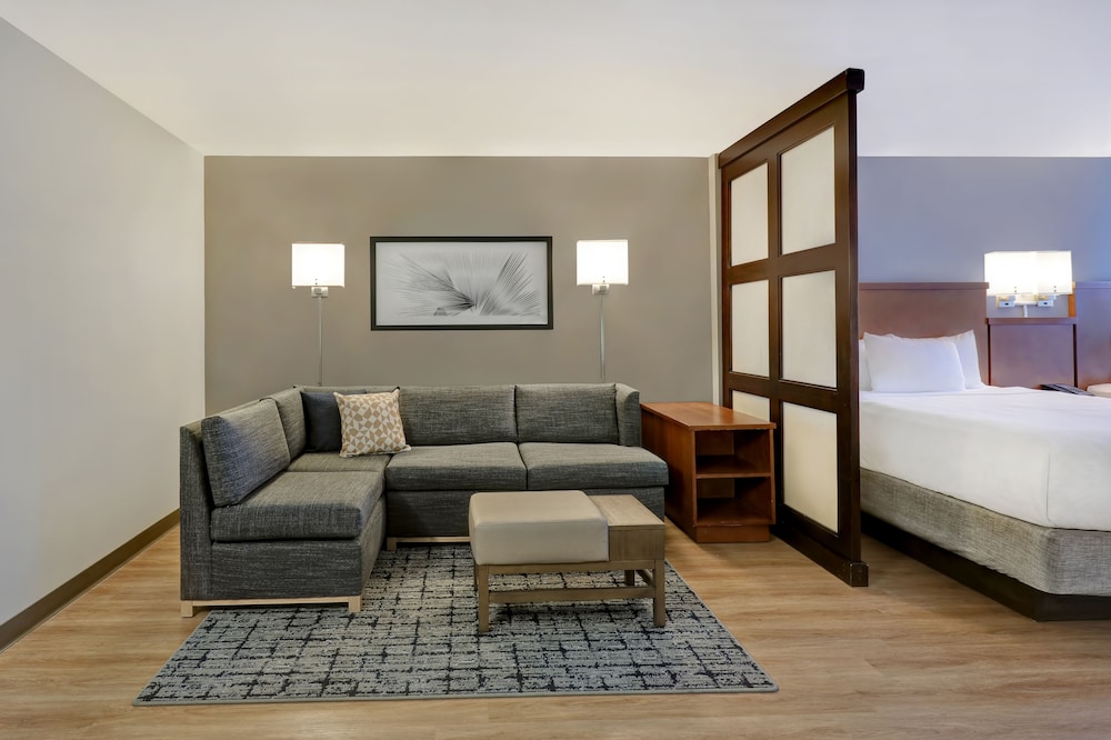 Hyatt Place San Antonio–North/Stone Oak 44/62