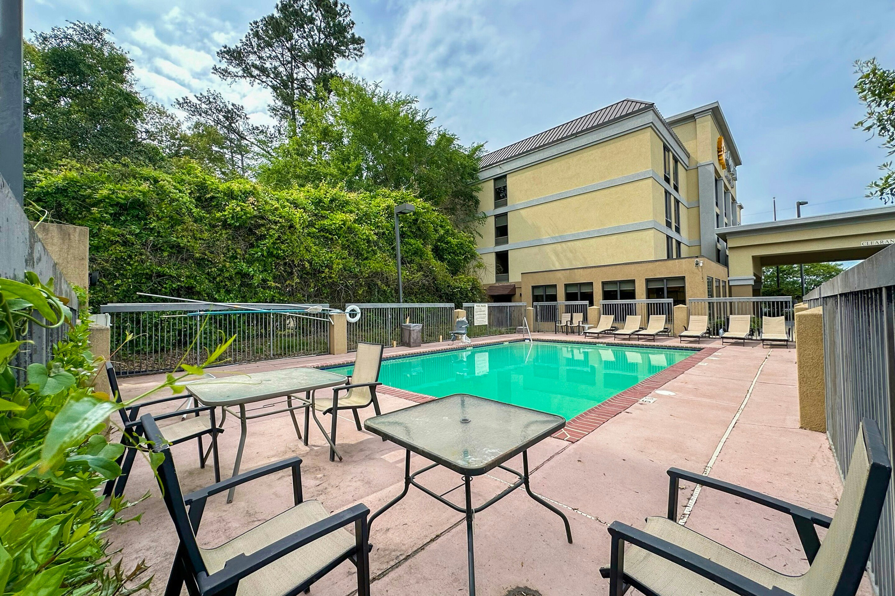 OYO Townhouse Jackson/Ridgeland 36/37