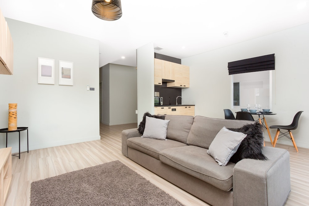 Studio 365 Serviced Apartment 48/69