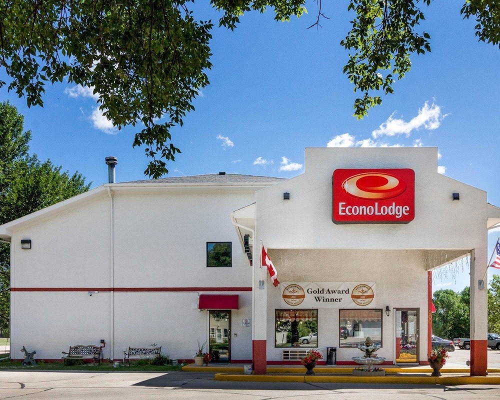 Econo Lodge Grand Forks near University 3/39