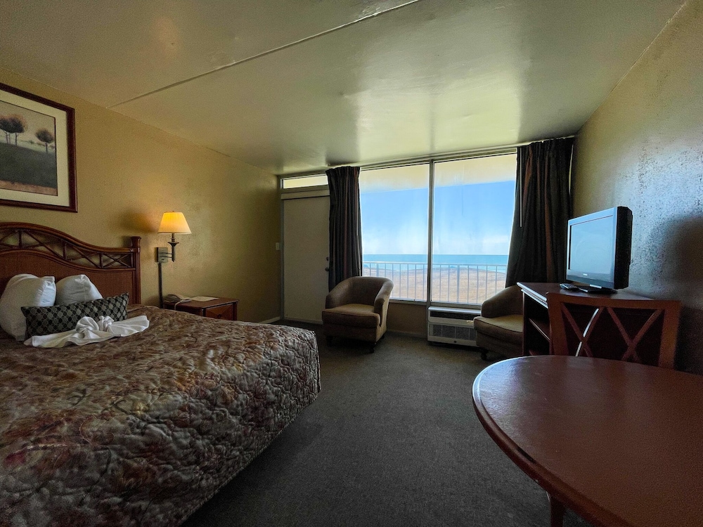 The Oceanfront Viking Motel 18/40