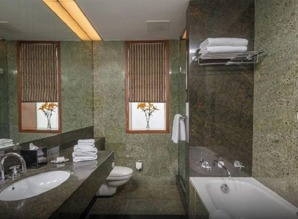 The Manor New Delhi 74/74