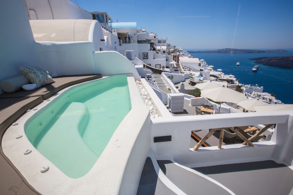 Chic Hotel Santorini 24/50