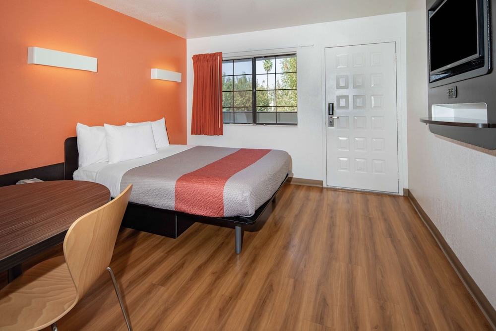 Motel6 Thousand Oaks, CA 30/49