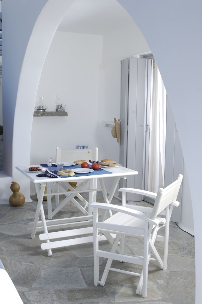 Kapetan Tasos Suites 50/60
