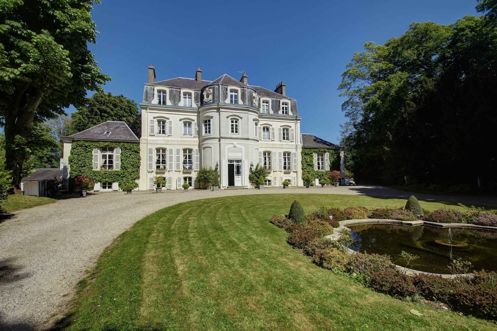 Hotel Chateau Clery 30/37