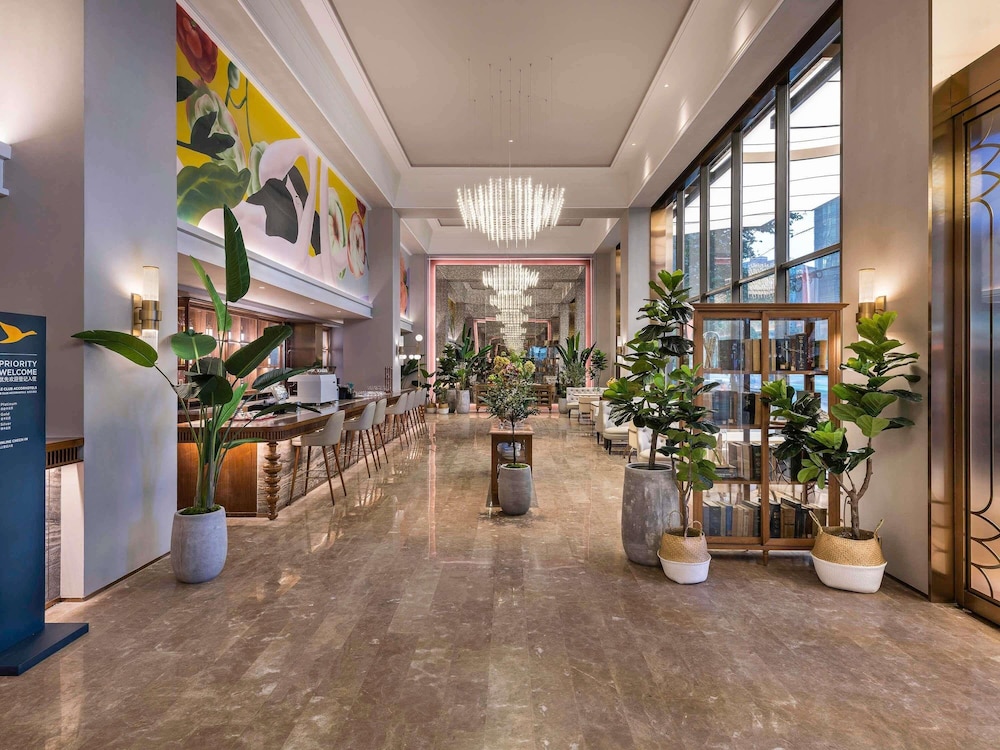 Mercure Chengdu Chunxi 44/65