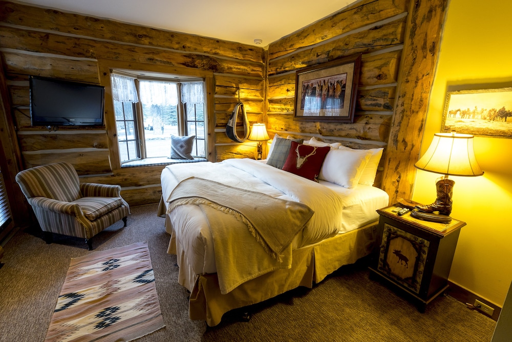 Bentwood Inn 15/68