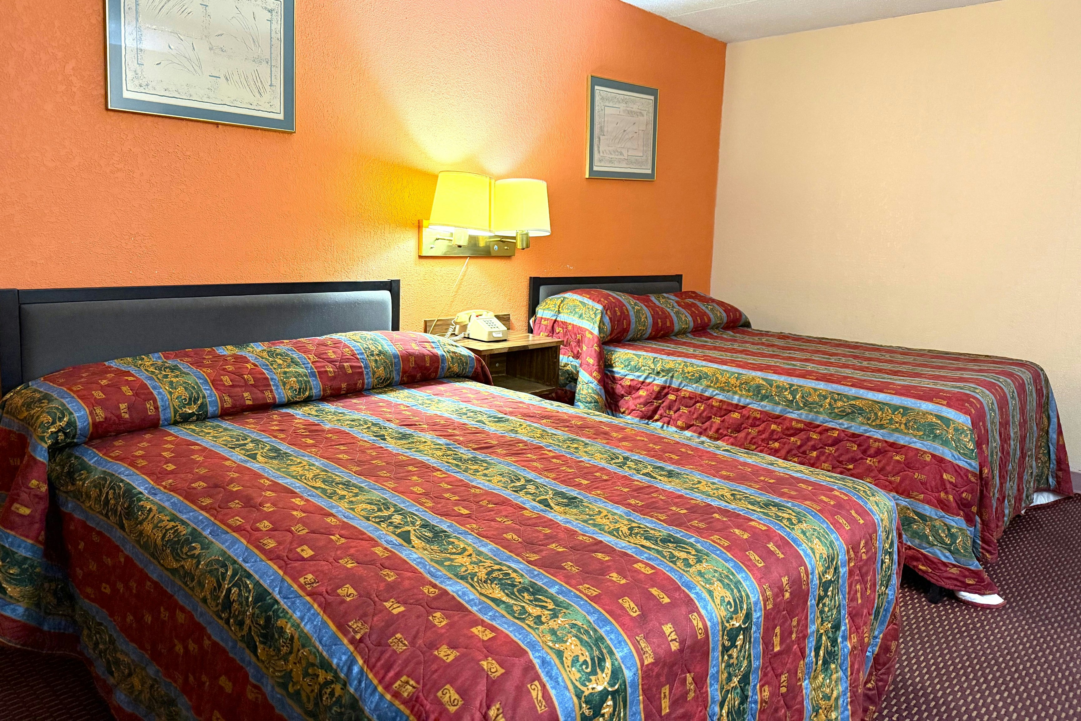 2 Full Bed Smoking