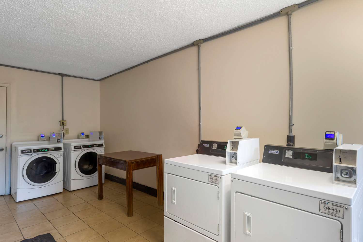 Rodeway Inn Colonial Heights I-95 40/40