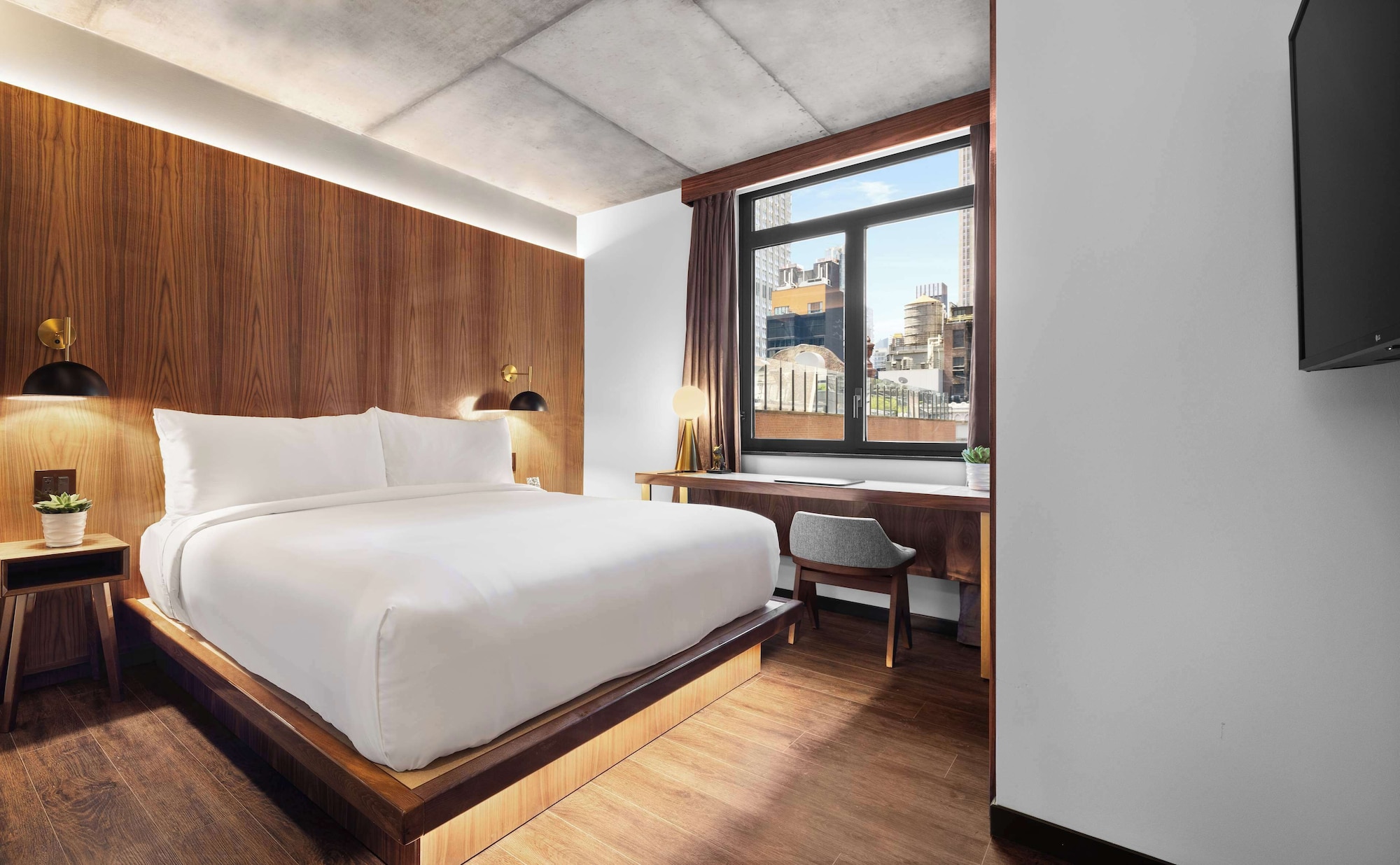 ROOM, KING BED, HIGH FLOOR