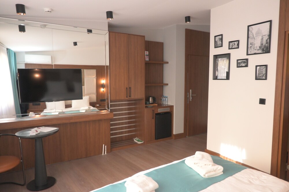 Grand Rue Hotel 31/40