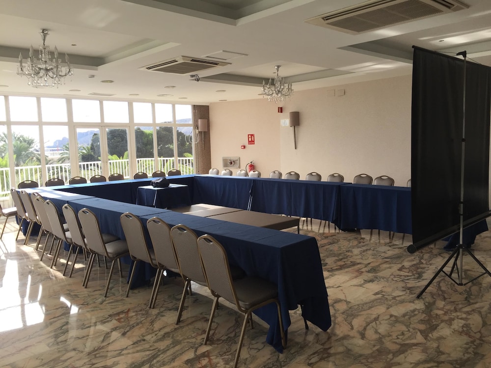 Ohtels Gran Hotel Almeria 39/50
