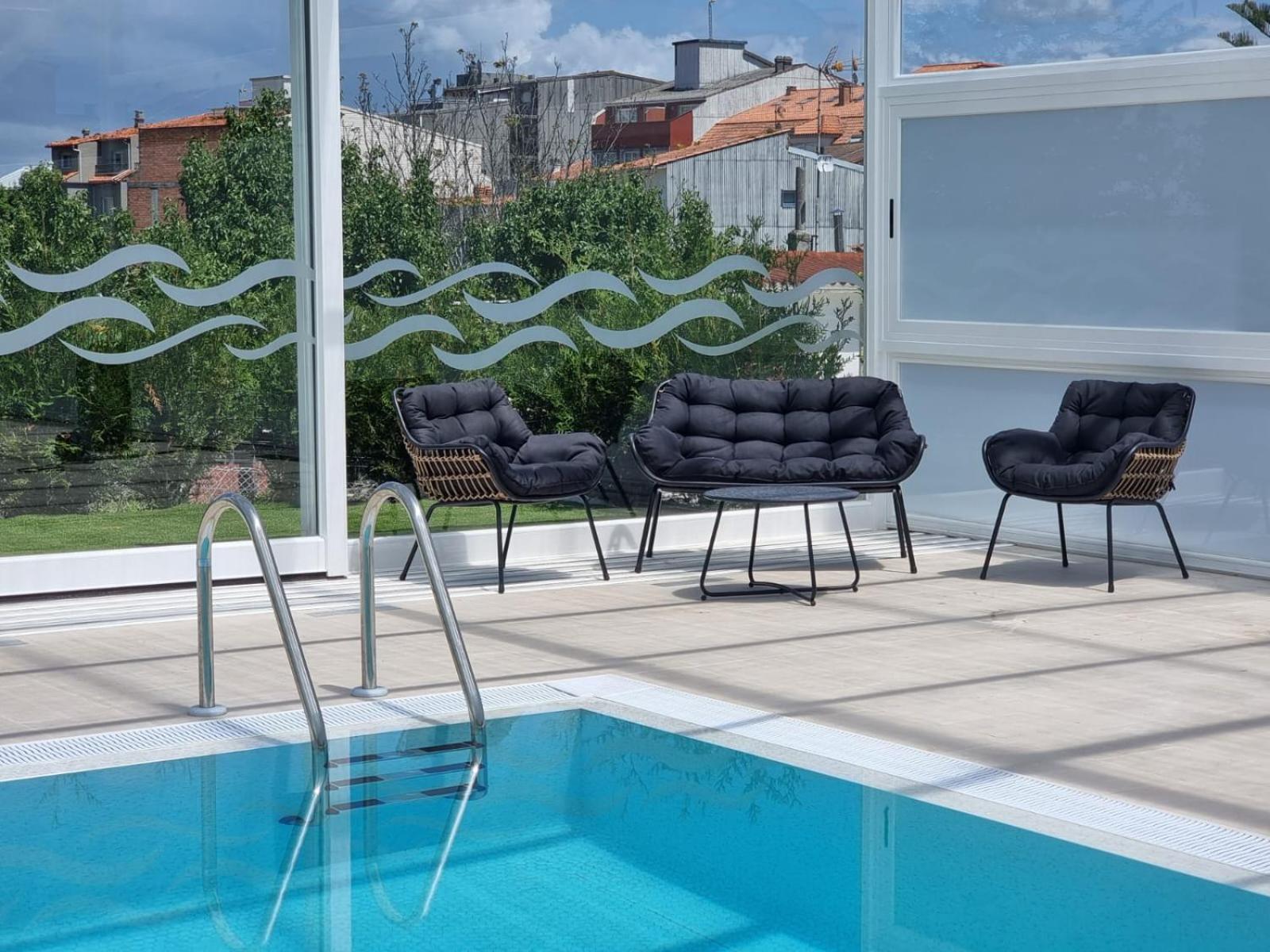 APARTAMENTOS LA TOJA 10/30