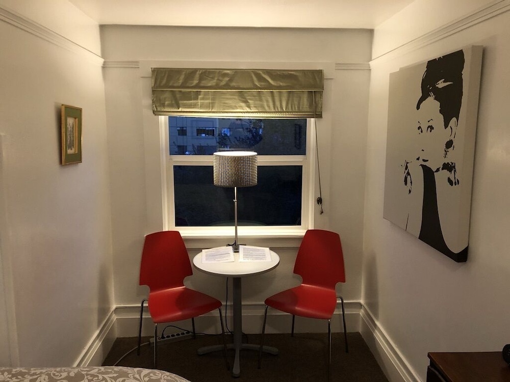 Portland International Guesthouse 39/50