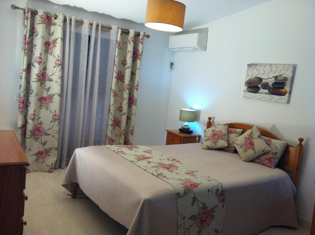 3 Bedrooms, Villa