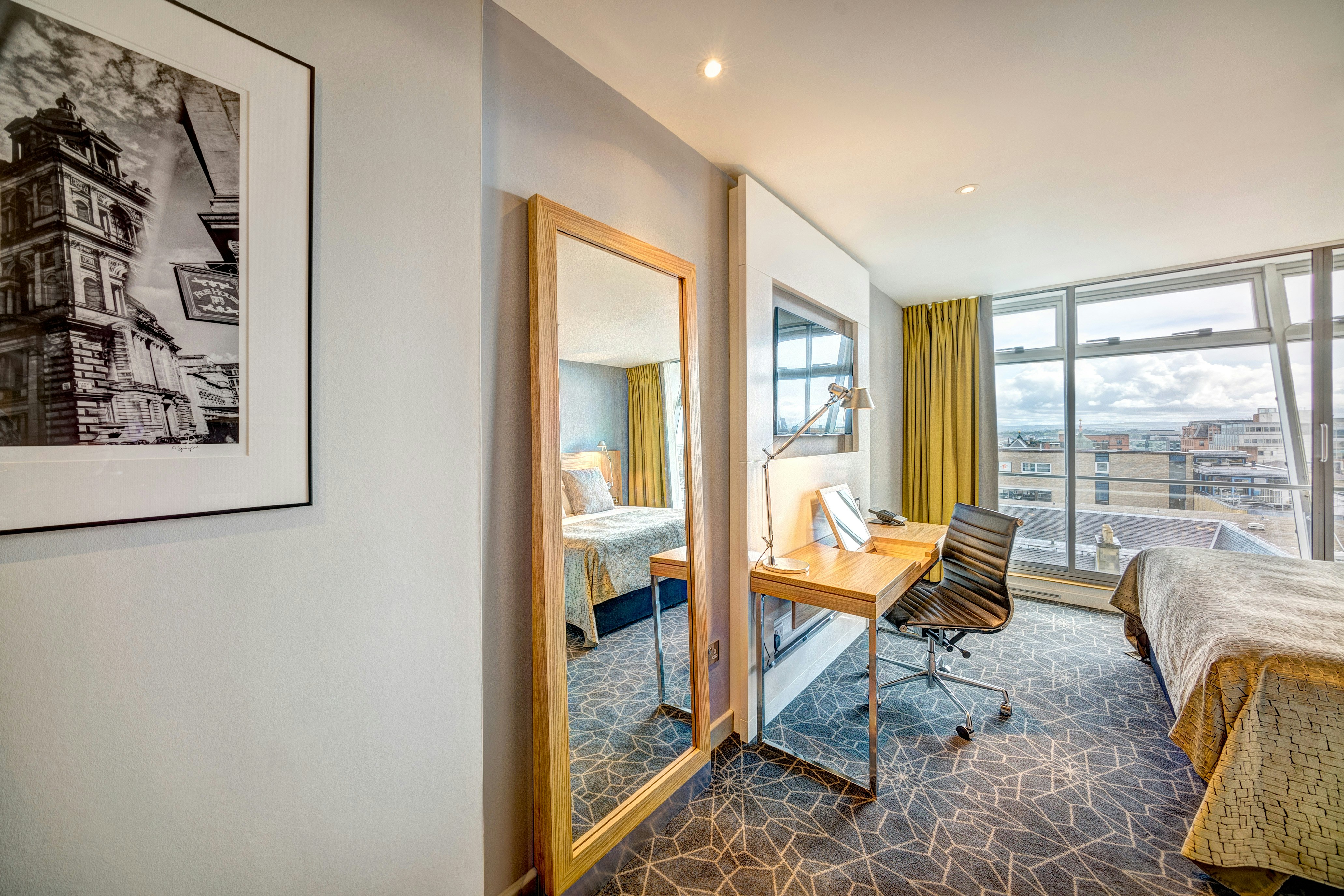 Apex City of Glasgow Hotel (ex Marks Hotel Glasgow) 27/47