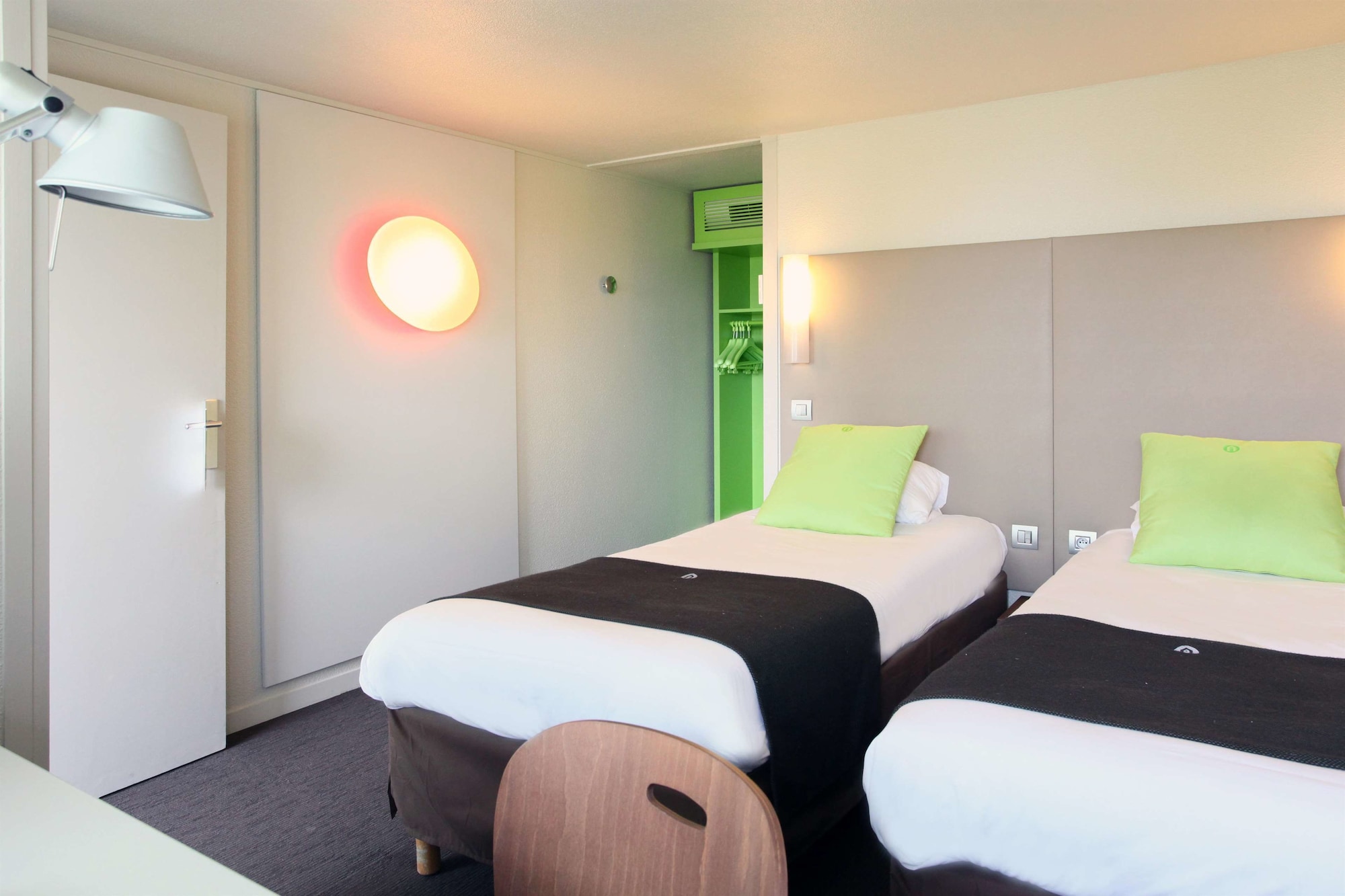 Next Generation, Standard, Twin Beds