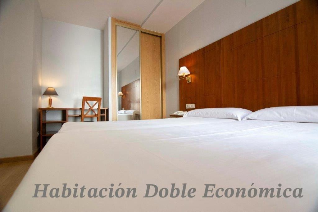 Room, Double or Twin Bed, Hispania 6/10