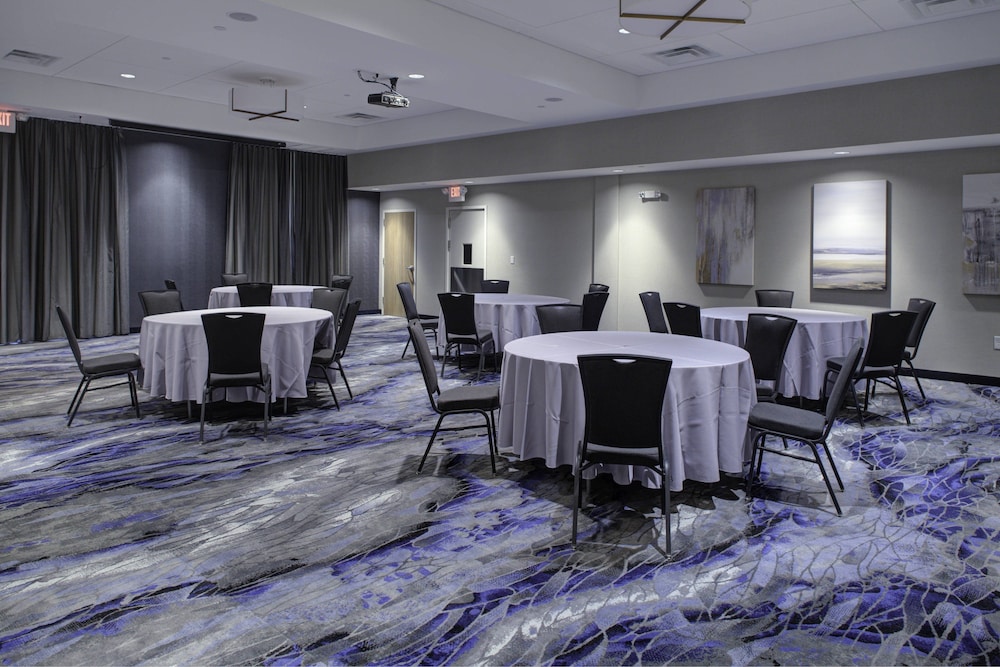 Fairfield Inn Suites Allentown West 32/42
