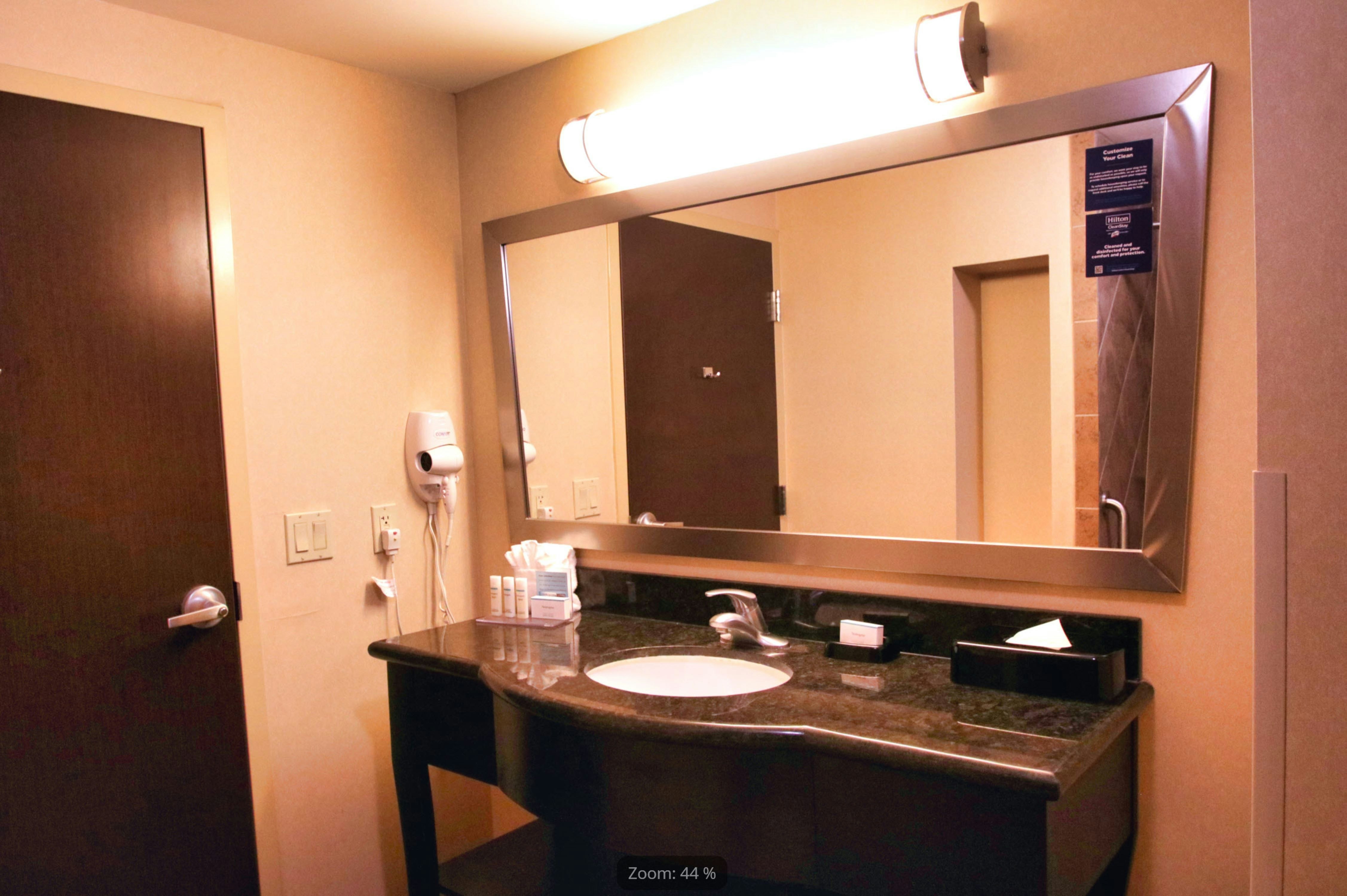 Room, King Bed, Hampton Inn & Suites Jacksonville - Beach Boulevard/Mayo Clinic Area 9/9