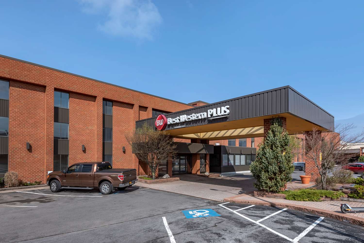 Best Western Plus Oswego Hotel And Conference Center 19/24