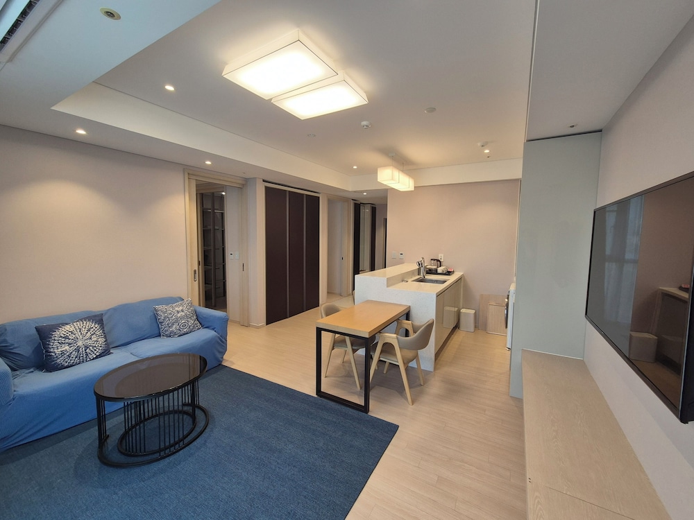 Incheon Airport Global Hotel and Suites 27/44