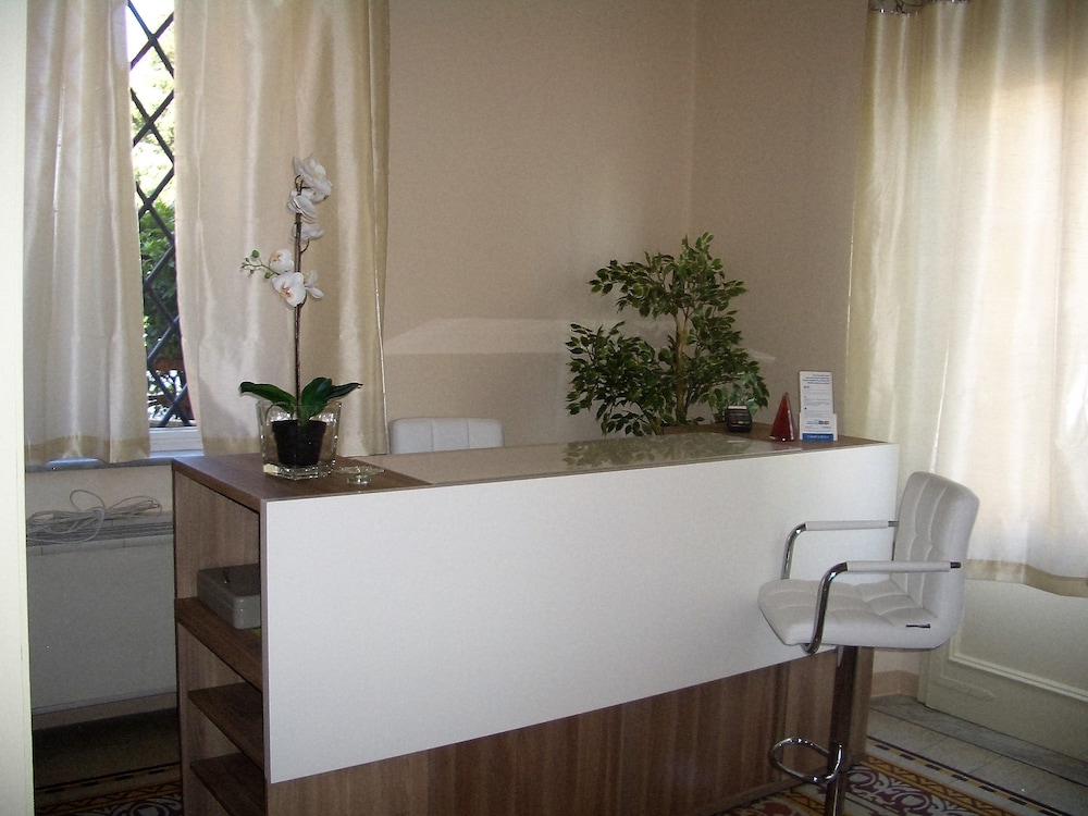 Lucca Relais 8/50