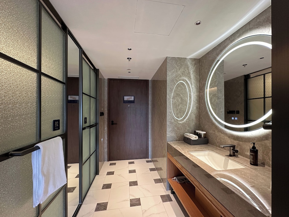 UrCove by Hyatt Shanghai on the Bund 34/59