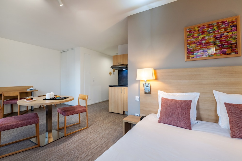 Appart'hotel Odalys City Nantes Cite des congres 29/66