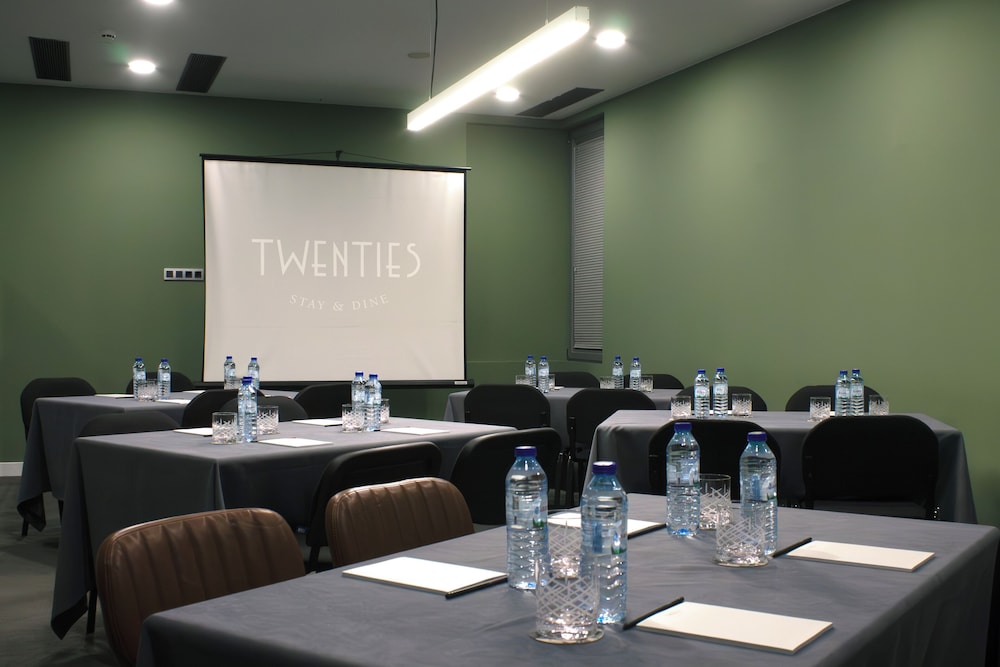 Hotel Twenties Tbilisi - Stay & Dine 53/65
