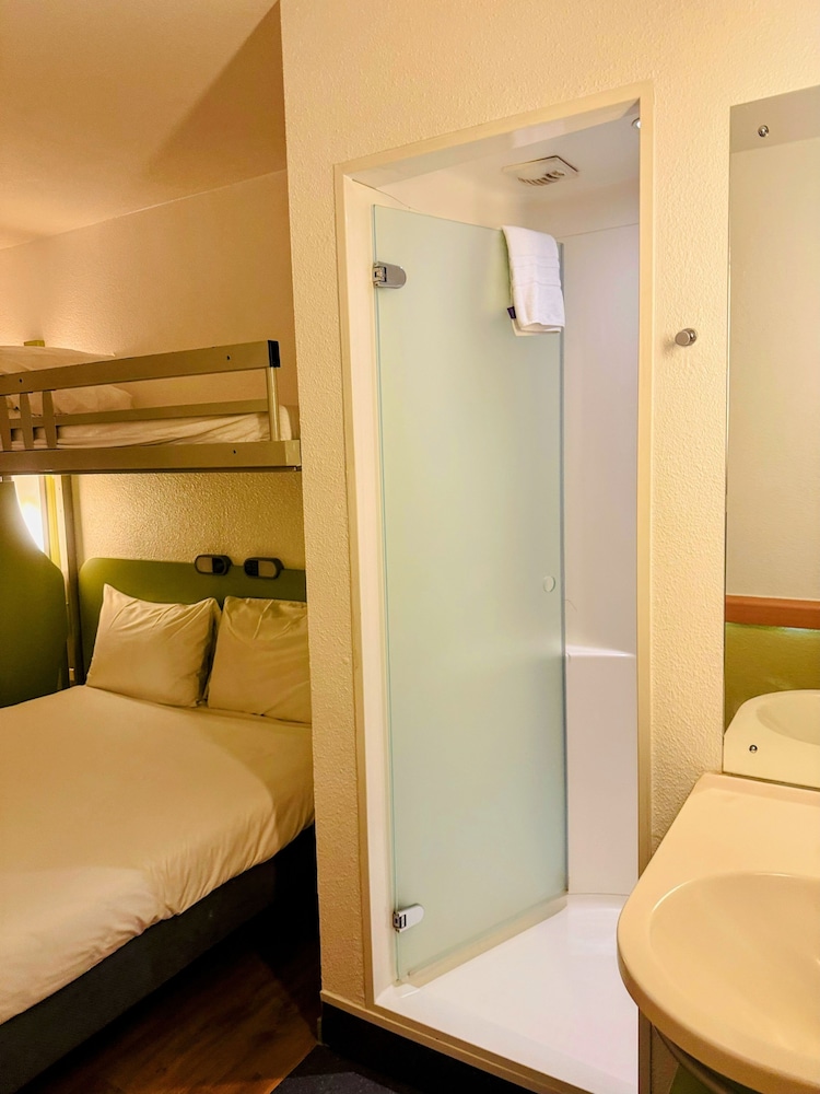 Ibis Budget Sheffield Arena 54/55